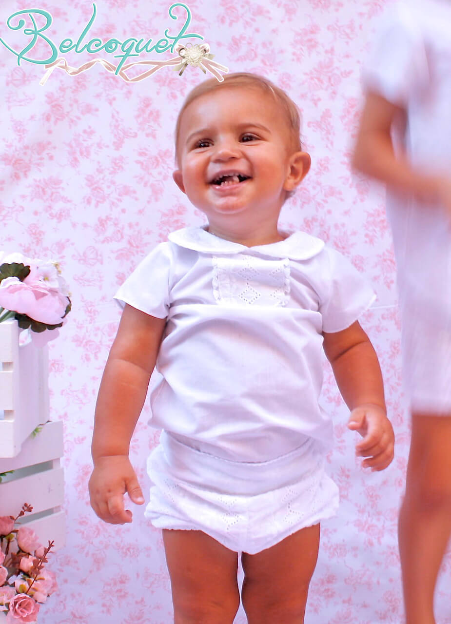 Blanca conjunto de bebé