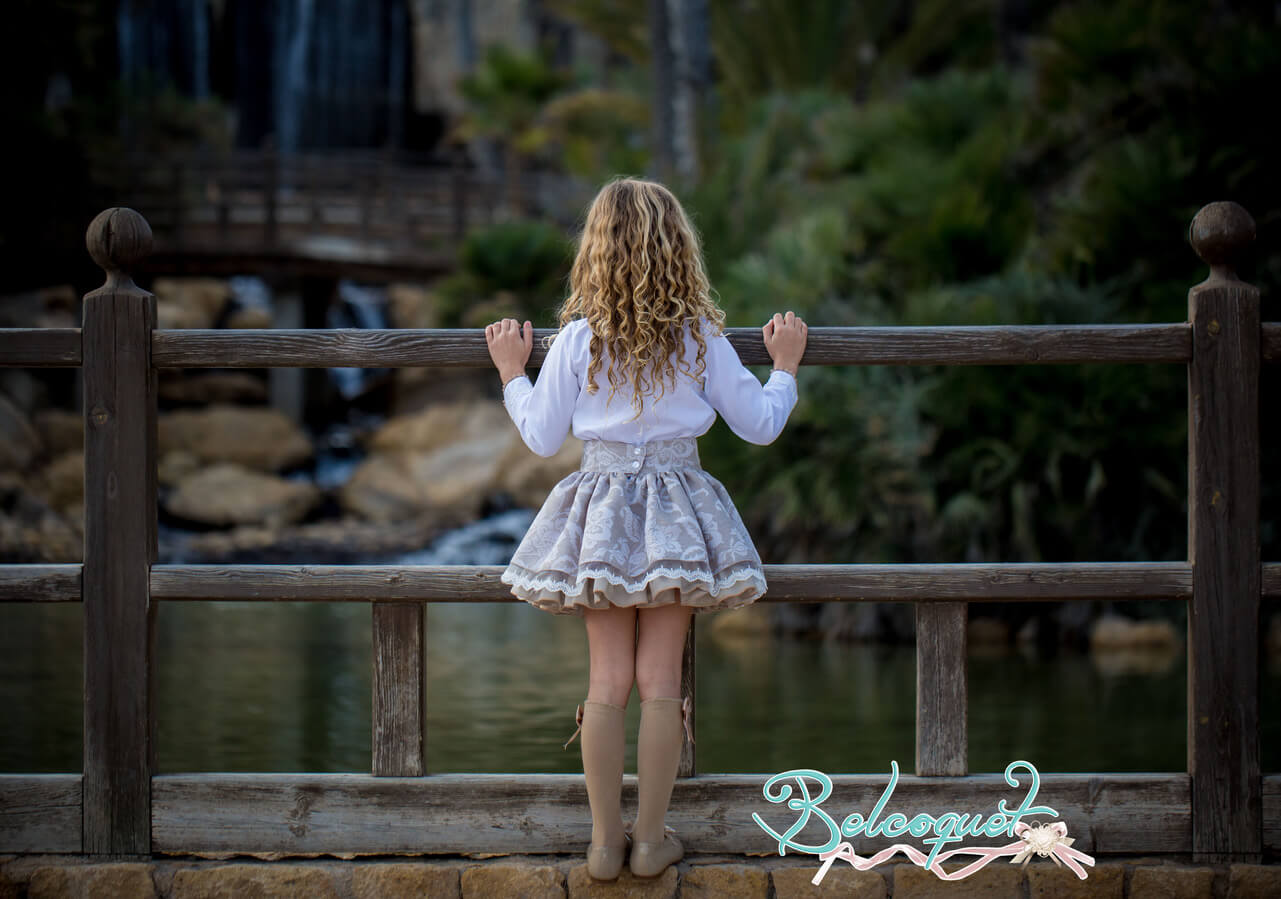 Diamante conjunto de falda camel