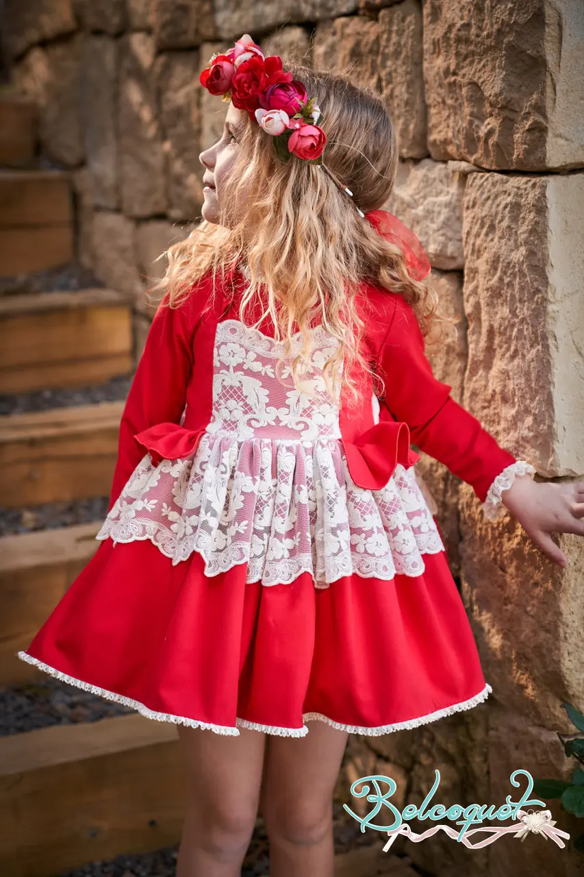 Beethoven vestido de vuelo rojo