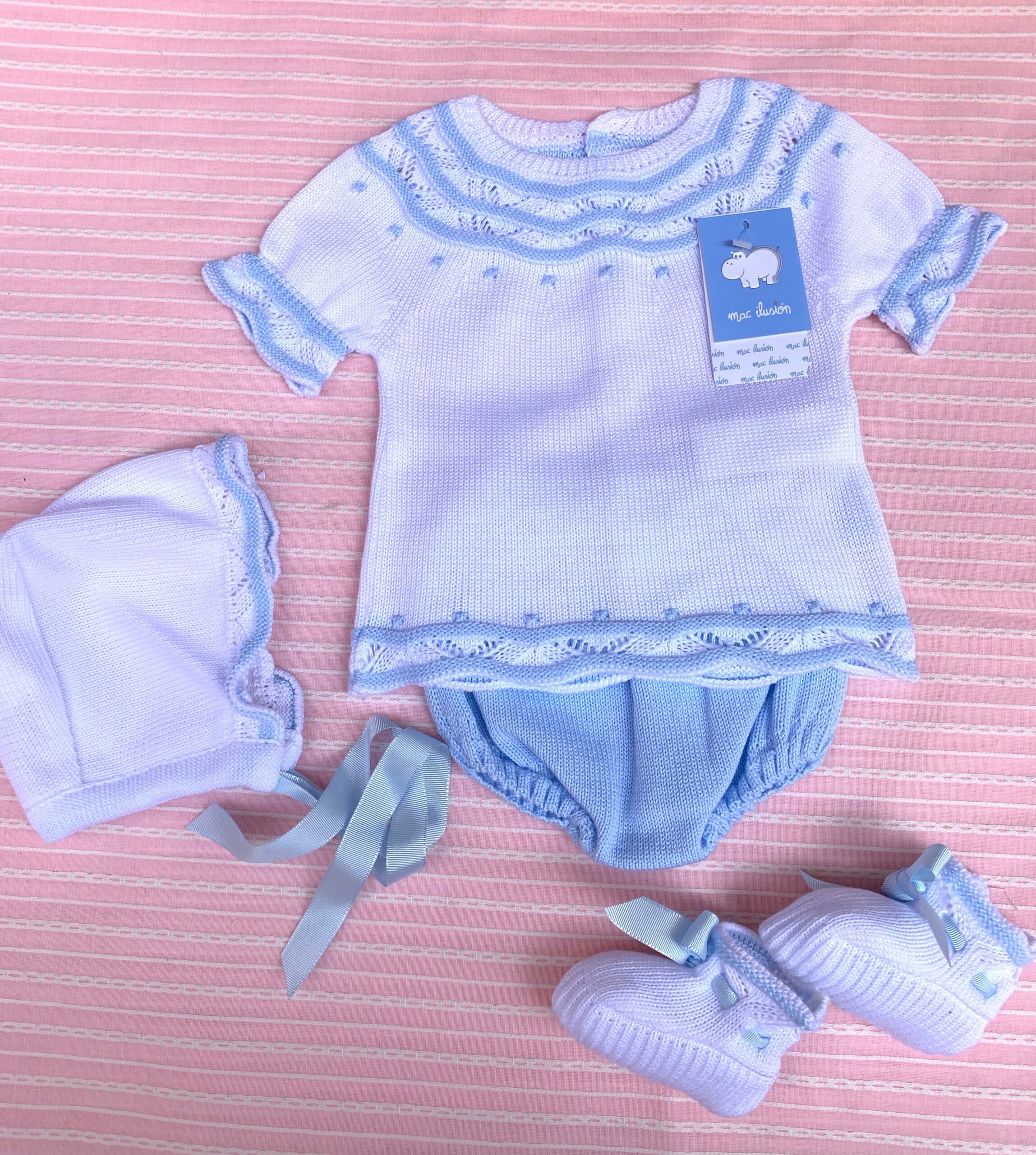 4 pieces white/baby blue baby set