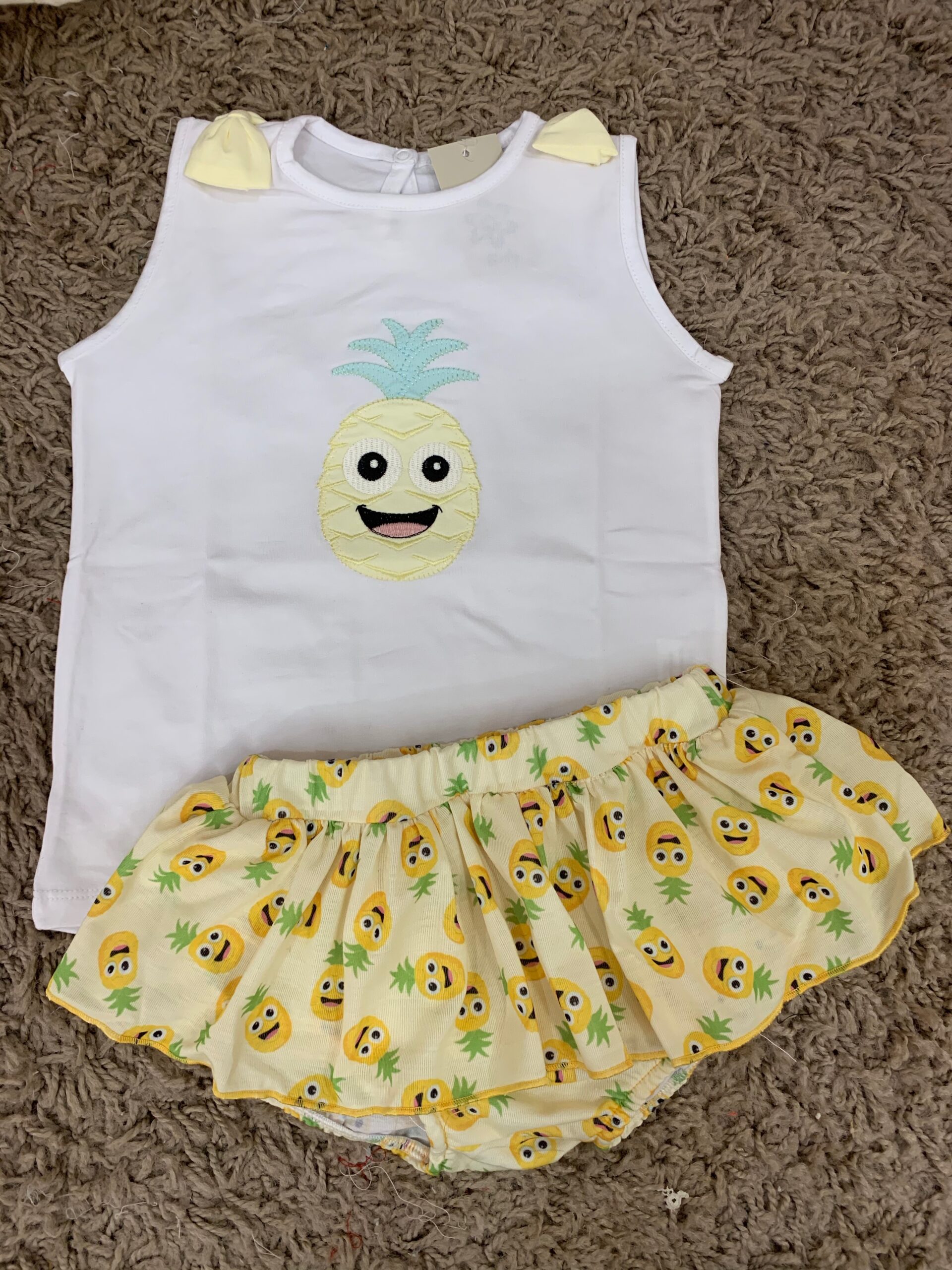 Pinneaple girl set