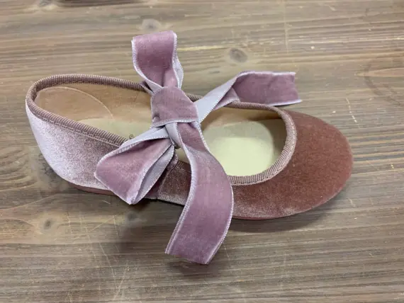 Bailarina de terciopelo con lazo - Imagen 3