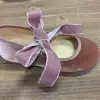 Bailarina de terciopelo con lazo - Imagen 3