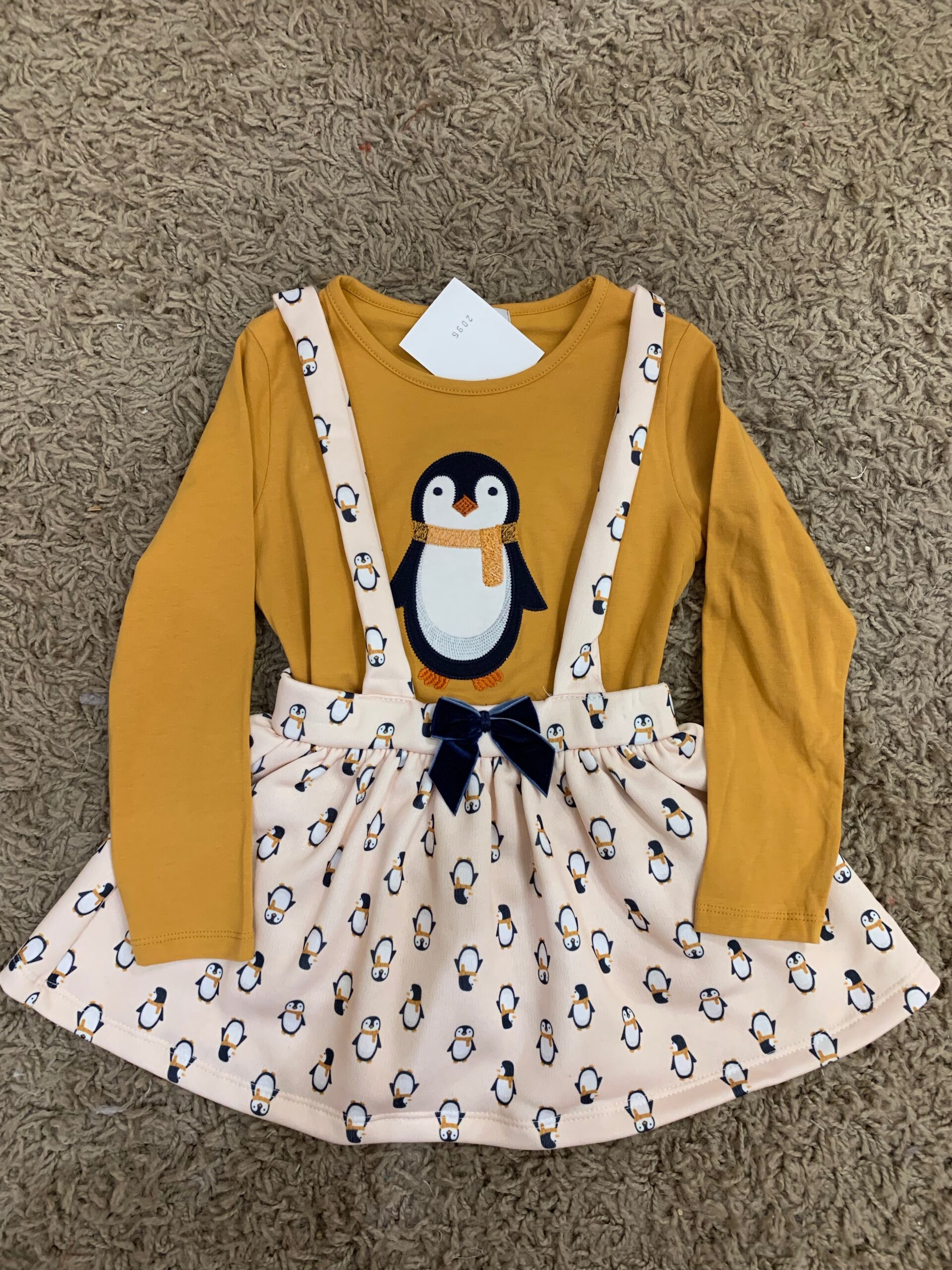 Pinguin skirt set