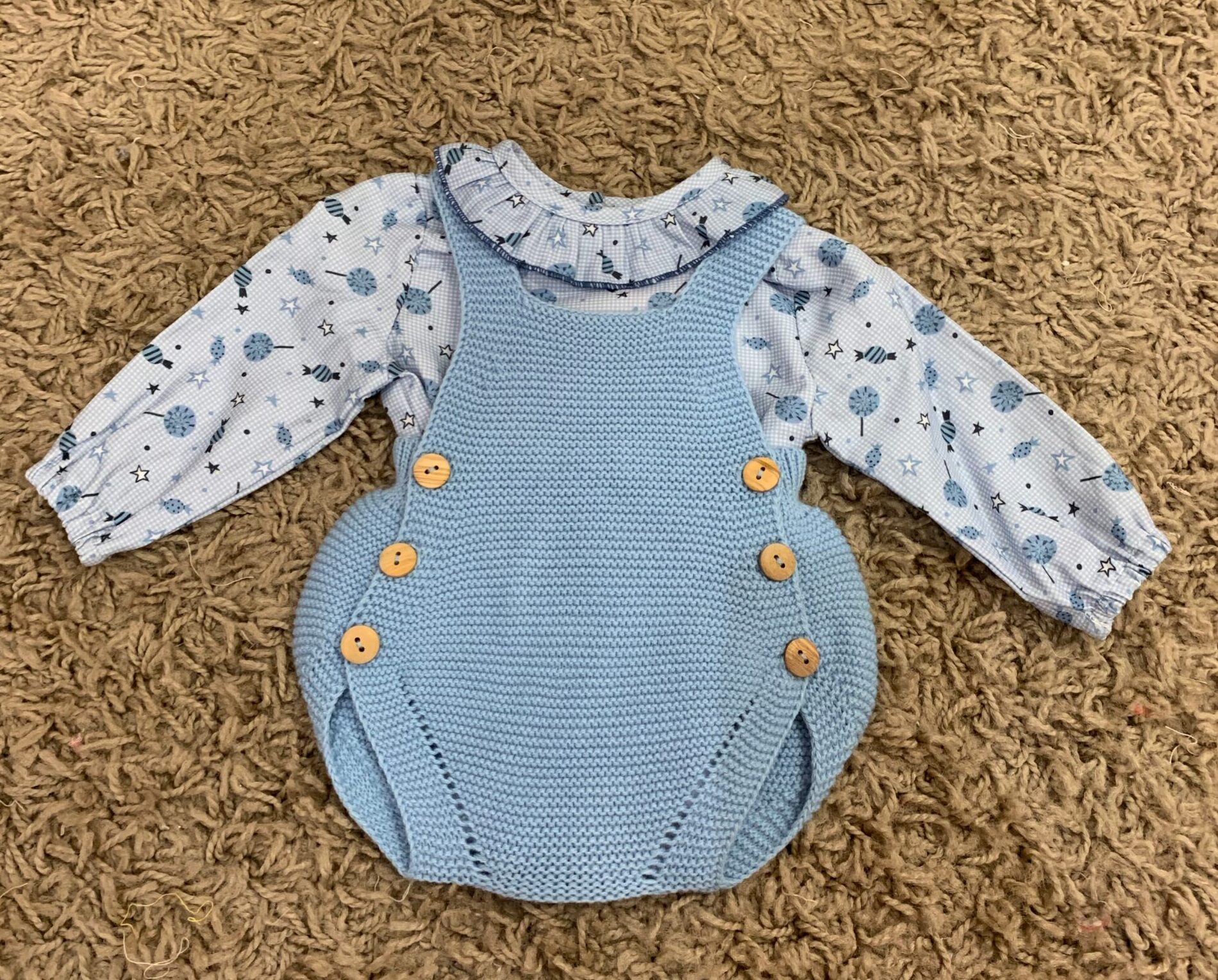 Pelele bebé con camisa