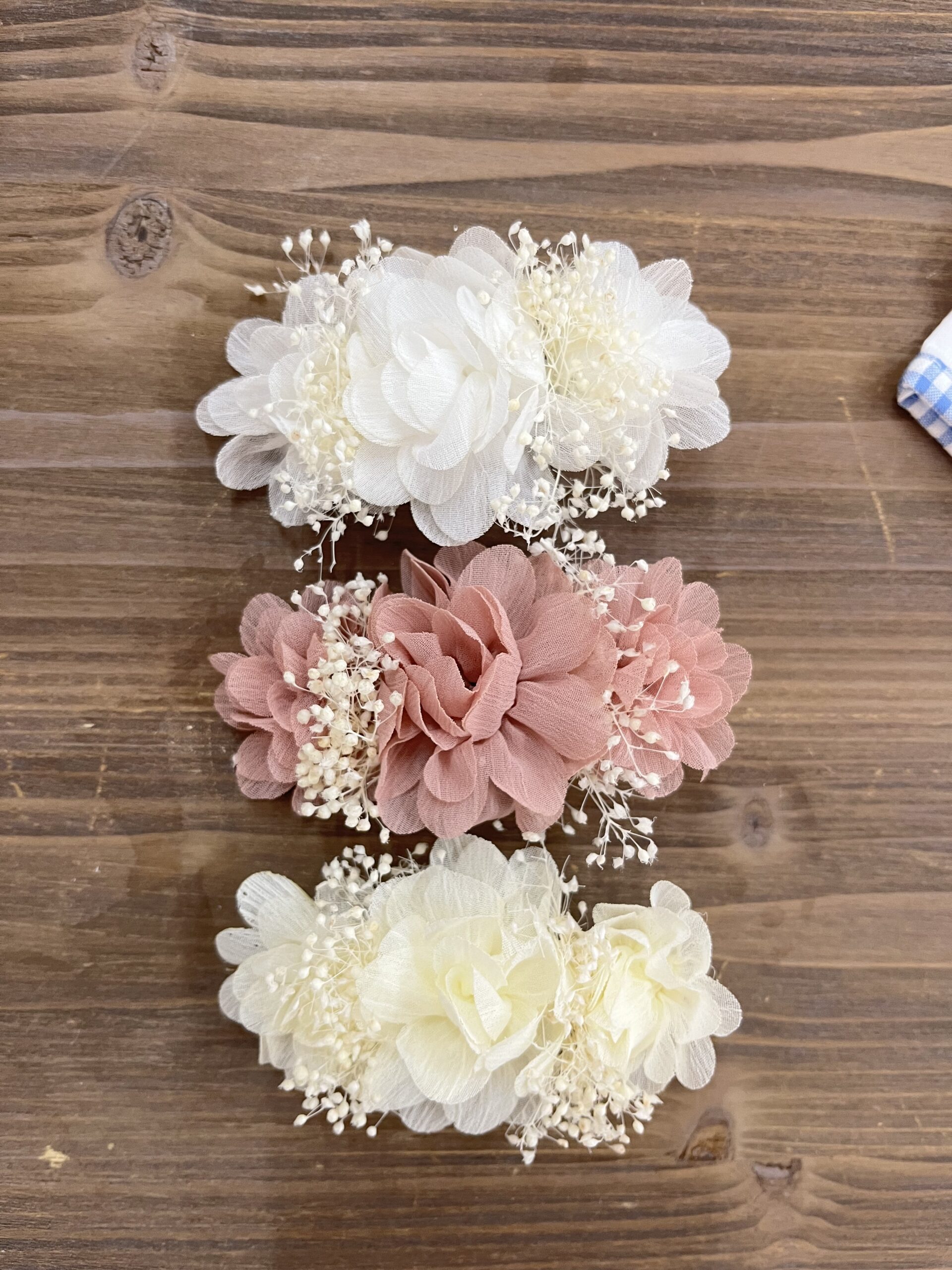Toille flowers clip 9cm